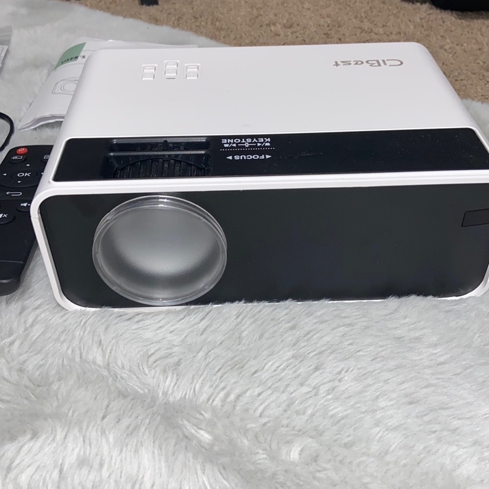 CiBest Mini Projector